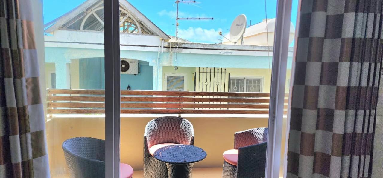 Number 9, 2Nd Floor,Pebble Bay Appartments Grand Bay Buitenkant foto