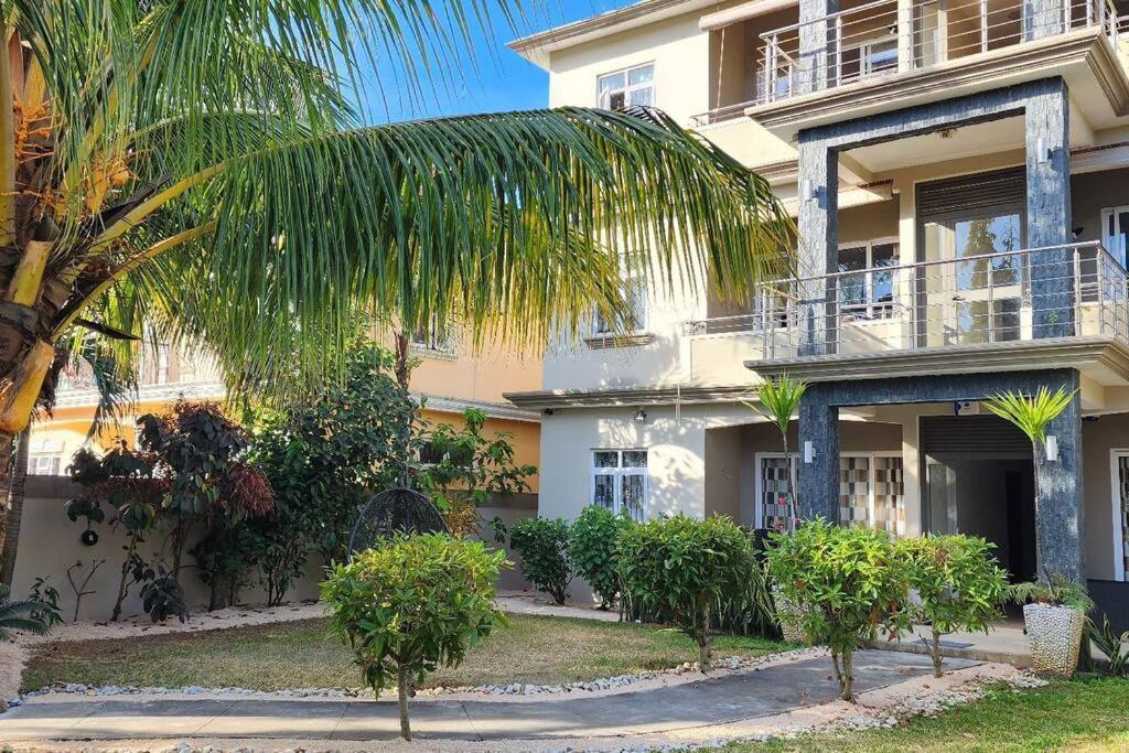 Number 9, 2Nd Floor,Pebble Bay Appartments Grand Bay Buitenkant foto