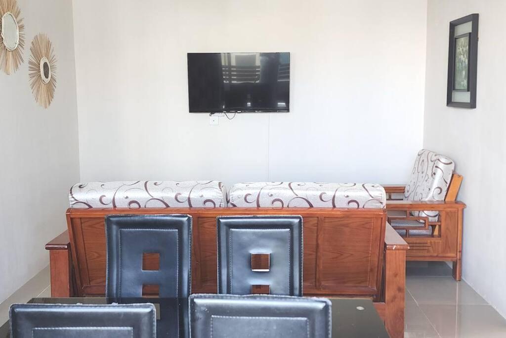 Number 9, 2Nd Floor,Pebble Bay Appartments Grand Bay Buitenkant foto
