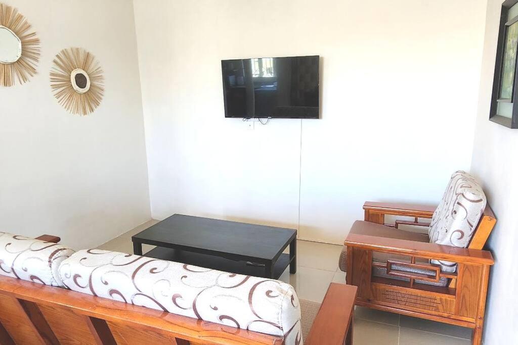 Number 9, 2Nd Floor,Pebble Bay Appartments Grand Bay Buitenkant foto
